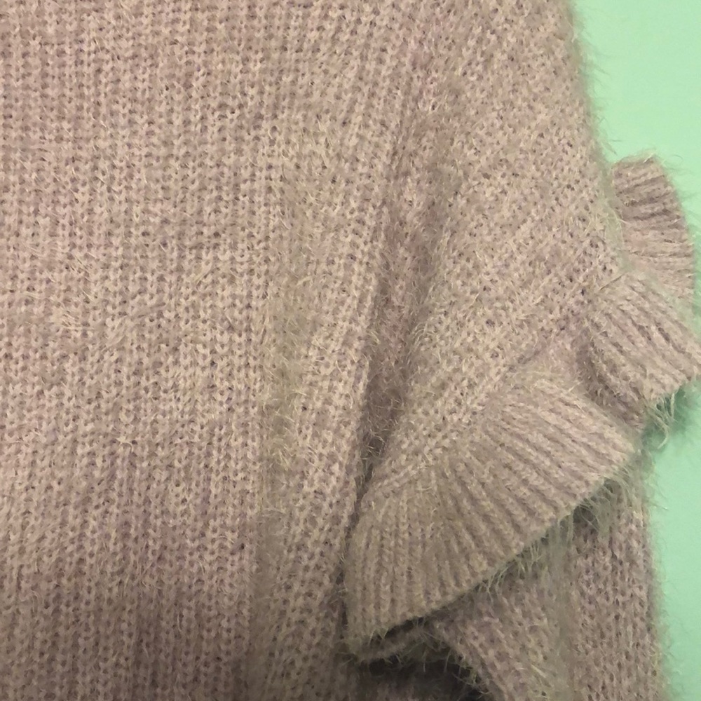 Sweater - Picture 4 of 4